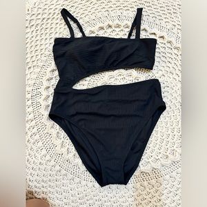 shade & shore one piece swimsuit